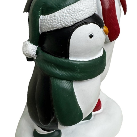 CHRISTMAS HOLIDAY WINTER PENGUINS W/HATS SOAP/LOTION DISPENSER NEW - Picture 6 of 7